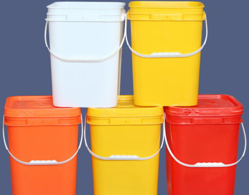 Secchio di plastica del quadrato di resistenza all'urto con la maniglia