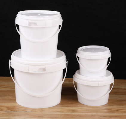Bottile di plastica di grado alimentare impilabile con coperchio e manico bianco riciclabile da -40°F a 180°F