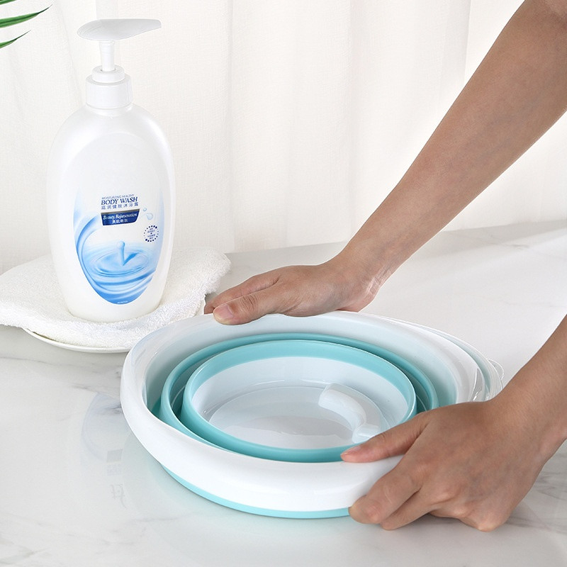Disegno di risparmio di spazio di un secchio di plastica pieghevole da 10 litri per il campeggio Lavaggio auto Avventure all'aria aperta