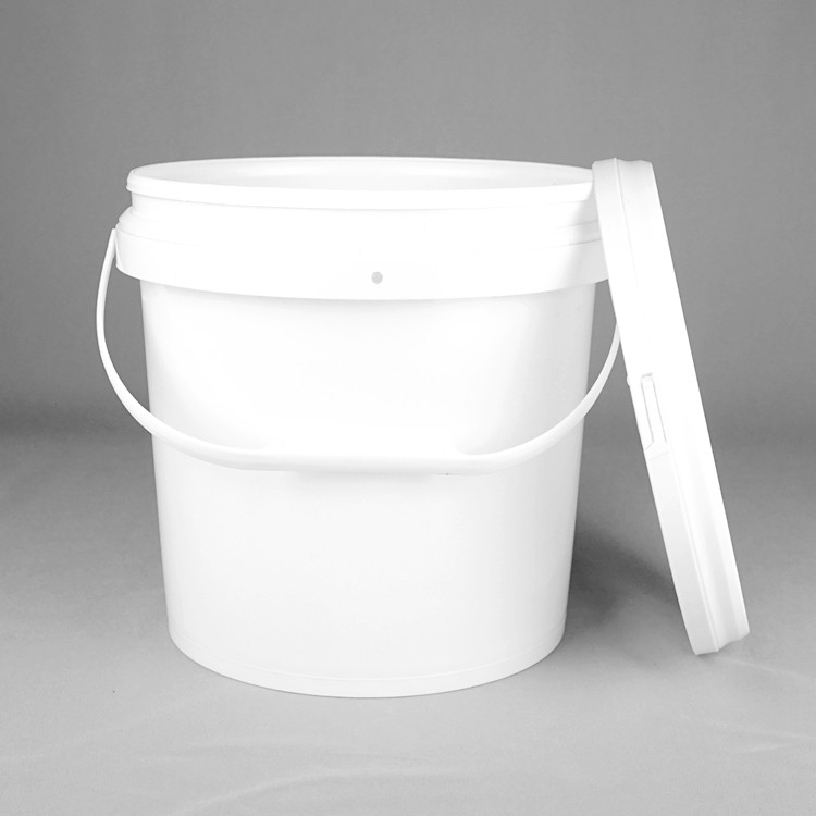 Superficie liscia 1.5mm secchio di plastica con coperchio di sigillo e maniglia di metallo per vernice idrica rivestimento chimico alimentare