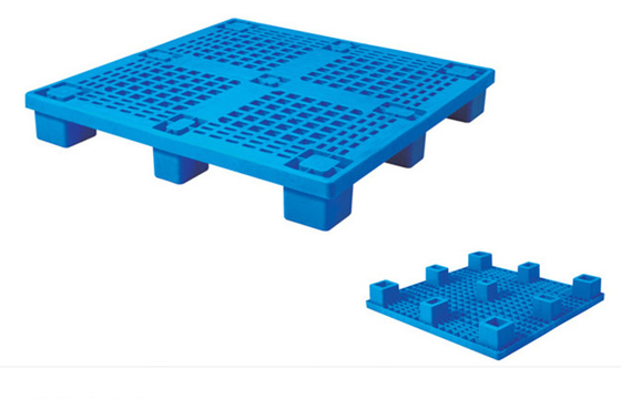 Pallet in plastica reversibile per magazzino a doppia entrata laterale a 4 vie