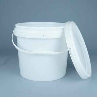 Un secchio di plastica circolare resistente con tecnologia di stampa a schermo