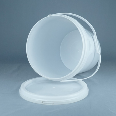 Secchio di plastica su misura della pittura da 15 litri con il coperchio e la maniglia