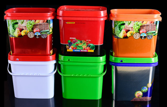 Secchio di plastica del quadrato di resistenza all'urto con la maniglia