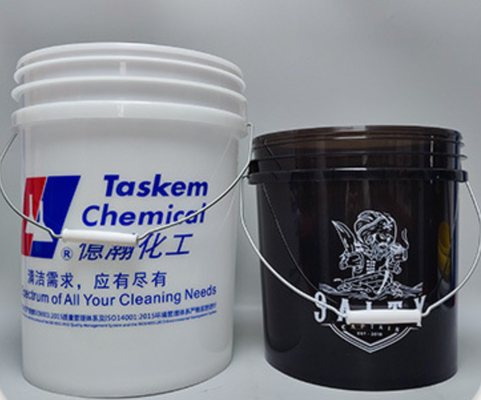 Risultati di verniciatura professionale con contenitore per verniciatura in plastica resistente ai raggi UV e al gelo