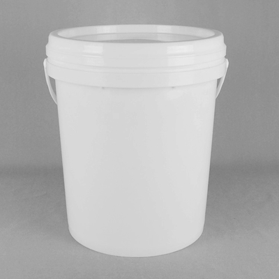 20L intorno ai secchi di plastica con i coperchi di Snap-on