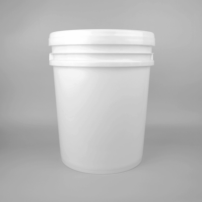 20L intorno ai secchi di plastica con i coperchi di Snap-on