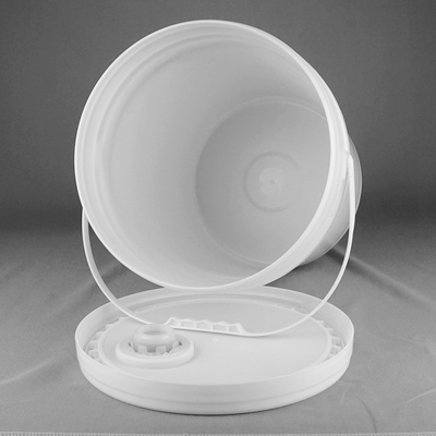Commestibile del materiale dei pp i secchi di plastica da 5 galloni con i coperchi e la copertura