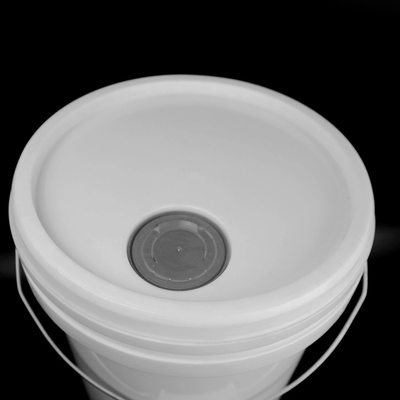 Secchi di plastica di gallone di certificazione 19L dello SGS cinque con i coperchi