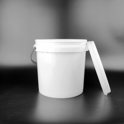 Secchio di plastica rotondo 5L con il coperchio