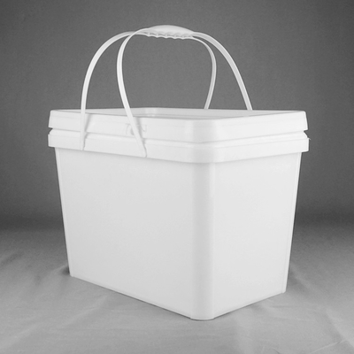 Tamburo rettangolare di imballaggio di plastica del commestibile 20kg con il coperchio e le maniglie doppie