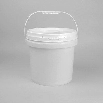Un secchio di plastica trasparente da 9 litri che imballa Eco amichevole