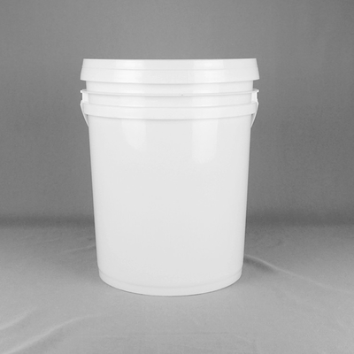 Piccoli secchi di plastica chimici di grado superiore con il coperchio